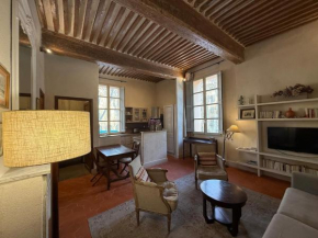 Bel appartement aixois dans le centre historique